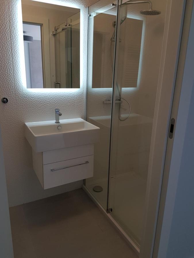 Gold Platinium Apartament Z Widokiem Na Morze Ревал Екстериор снимка